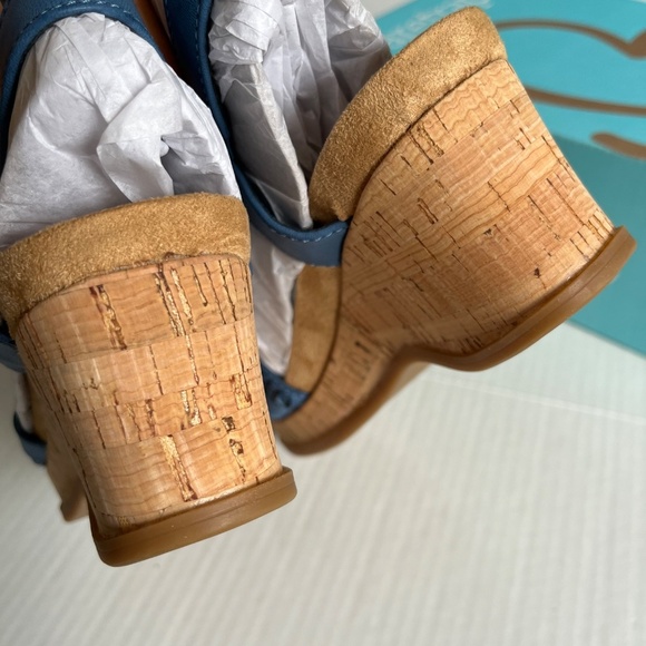Baretraps Sz 6 M Ciara Blue Wedge Cork Heel Sandals Open Toe Straps - Picture 6 of 8